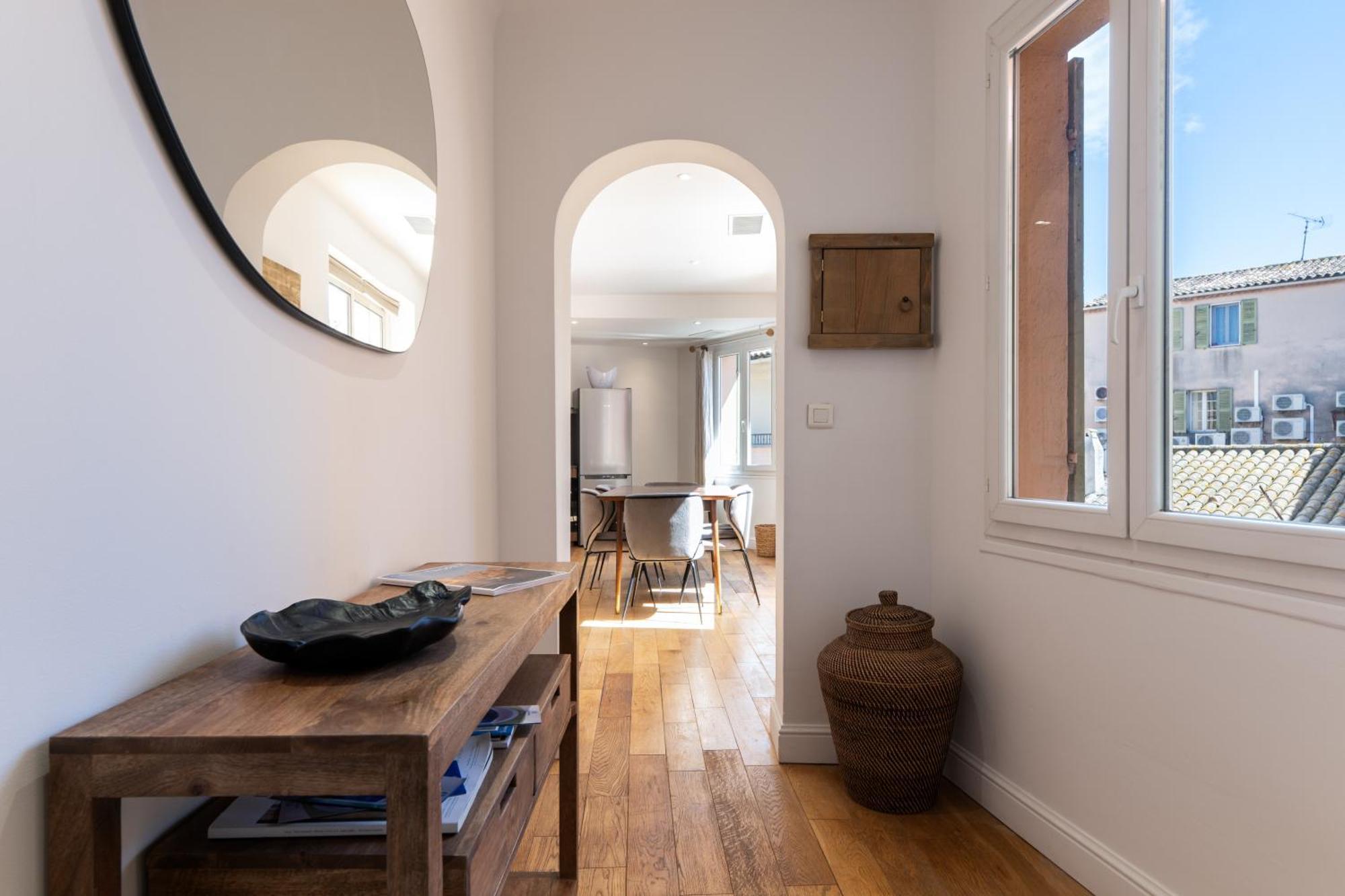 Appartement Place Des Lices 圣特罗佩 外观 照片